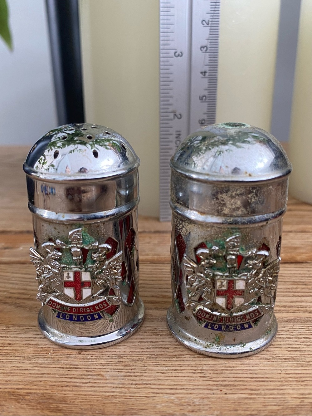 Vintage London Coat of Arms Chrome Red Glass Salt Pepper Shakers Souvenir